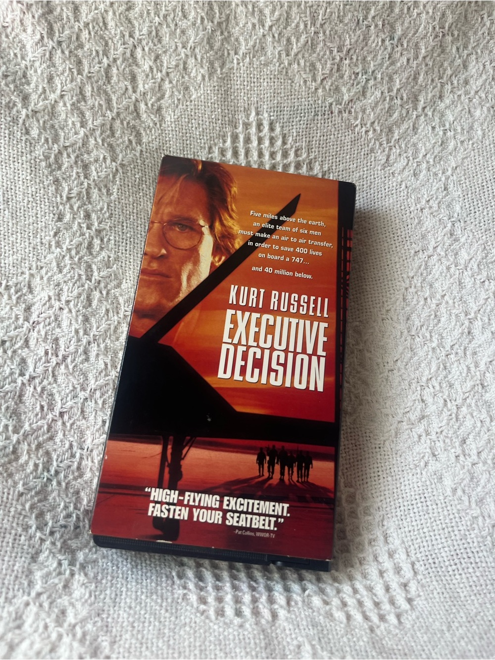 Kurt Russell Executive Decision VHS - Red/Orange Cover